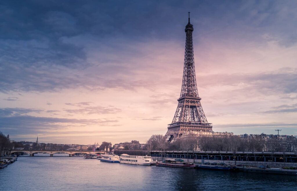 paris syndrome: when the city of lights dim