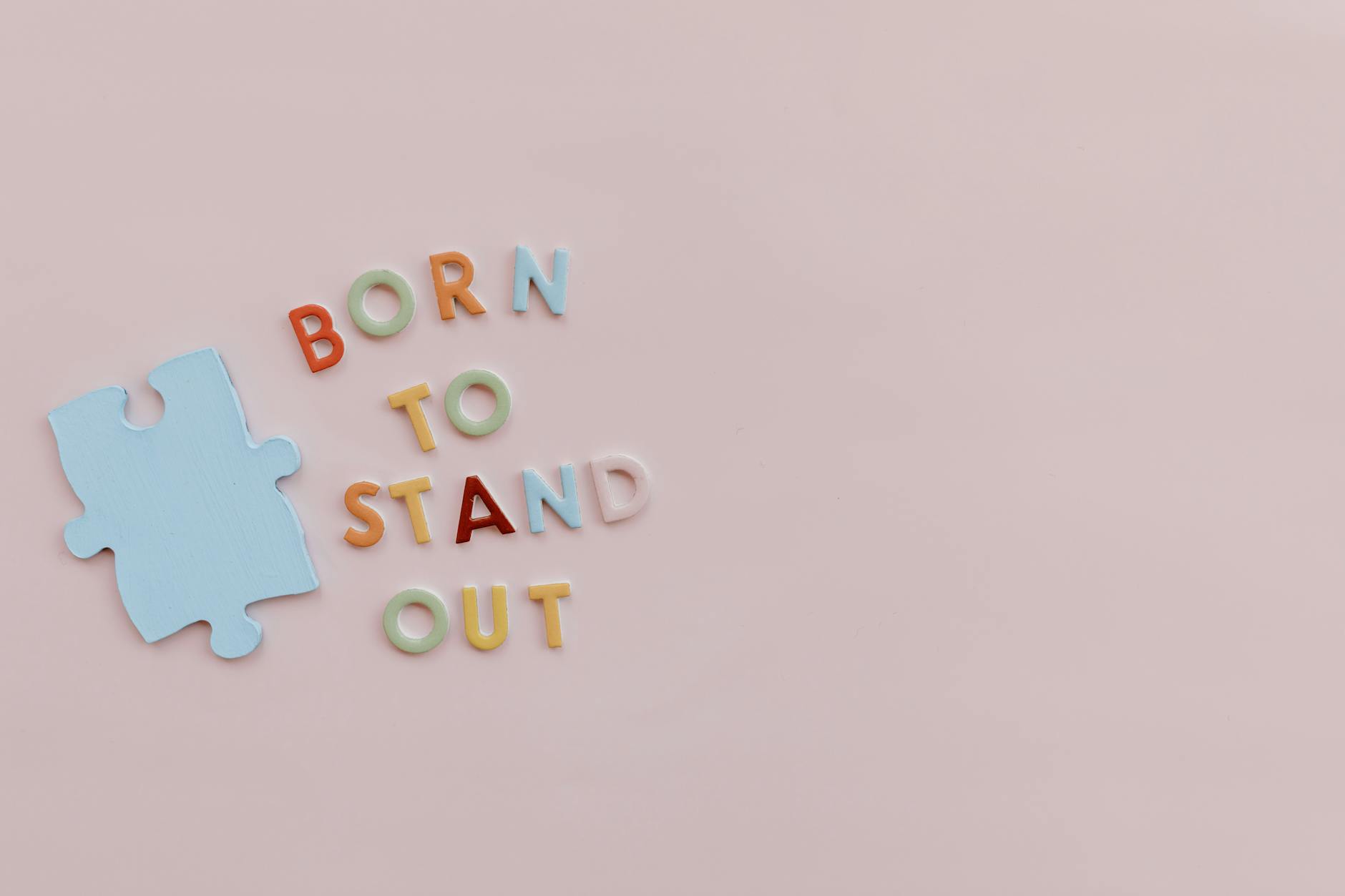 Understanding the Meaning and Psychology of the Color Pink