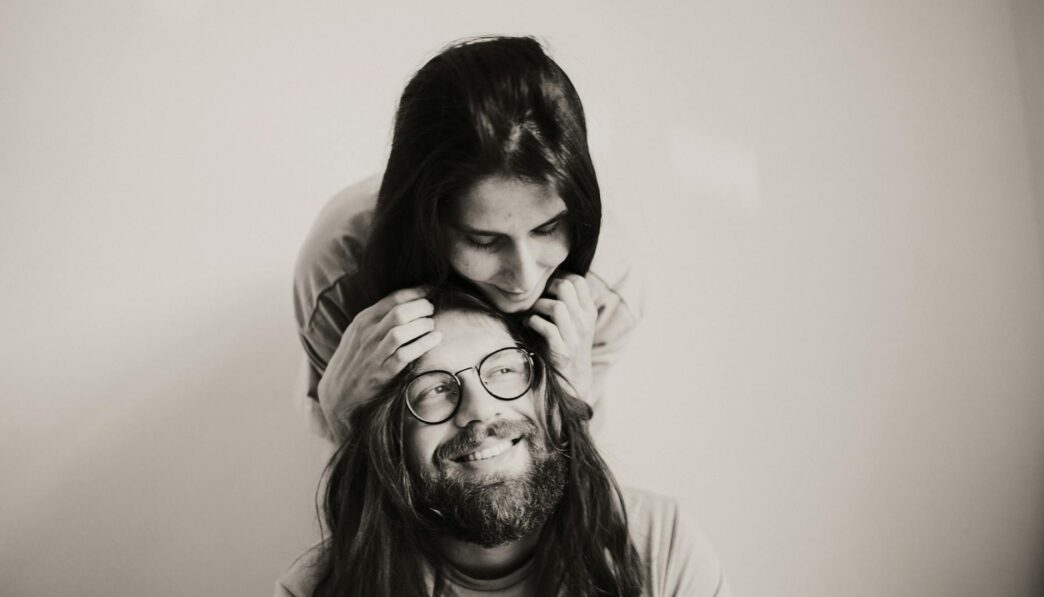 Do tegenovergestelde persoonlijkheidstypes slagen in langdurige relaties?