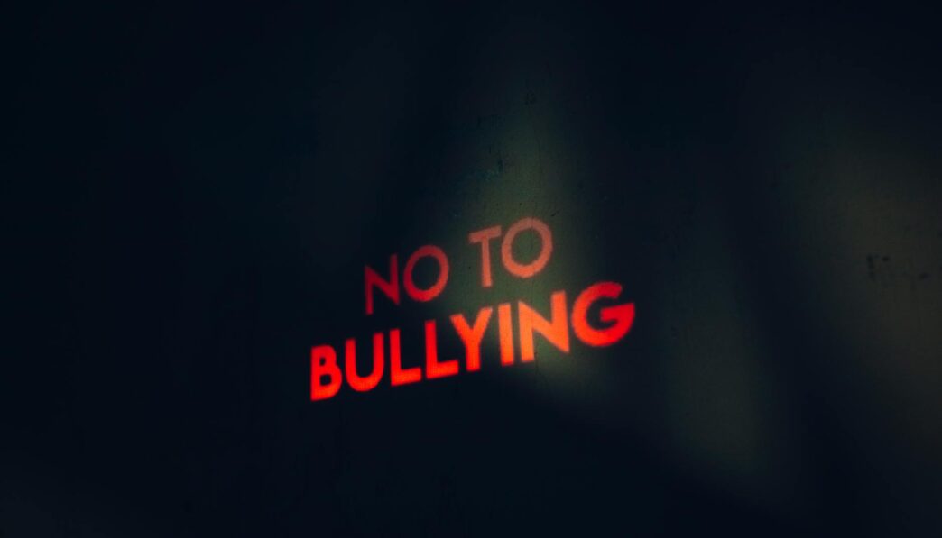 Begrijpen van de theorie van sociale vergelijking en de impact op zelfperceptie