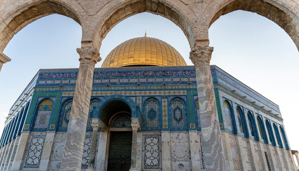 Abraham: The Foundational Patriarch in Judaism, Christianity, and Islam