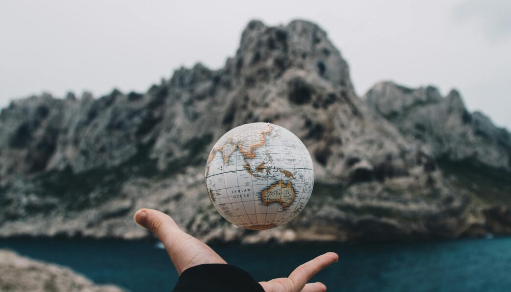 Earth’s Outer Core: A Fluid Layer Between Inner Core and Mantle