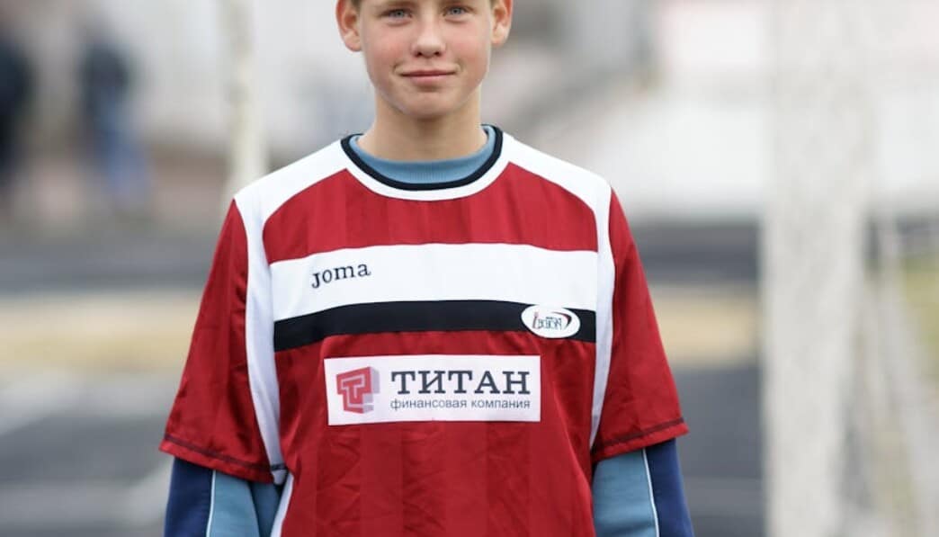 Titan’s Atmosphere: Composition, Pressure, and Weather Patterns