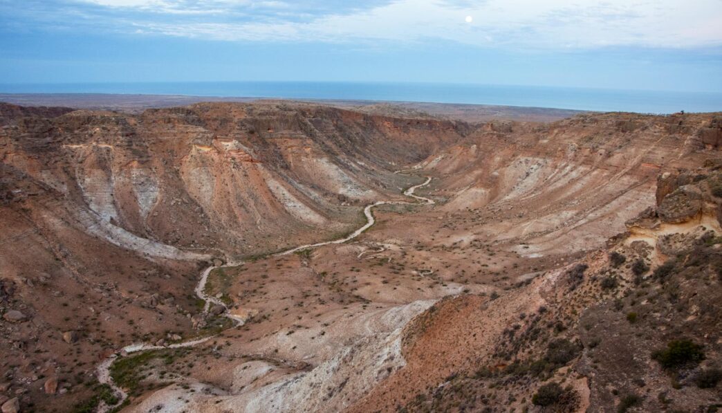 Giant-Impact Hypothesis: How the Moon Formed from Earth’s Collision
