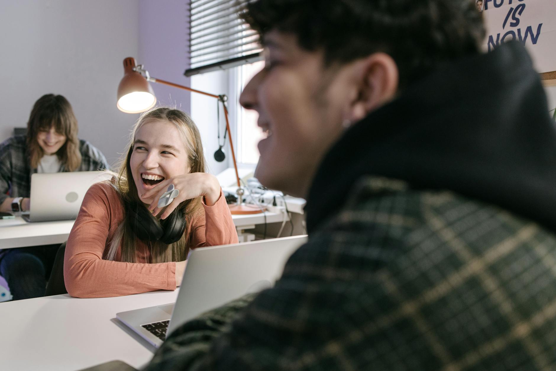 17 Effective Ways to Enhance Your Creativity and Unlock Potential