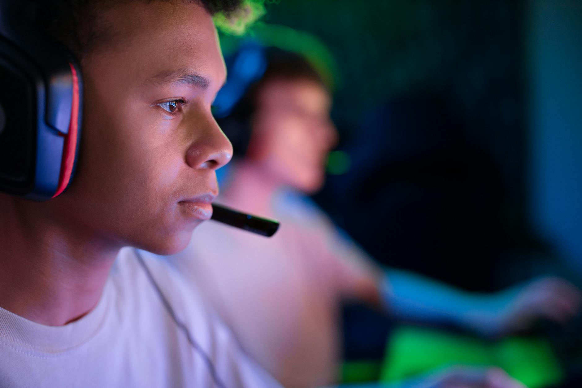 Invega: Overview of Benefits, Side Effects, Dosage, and Interactions