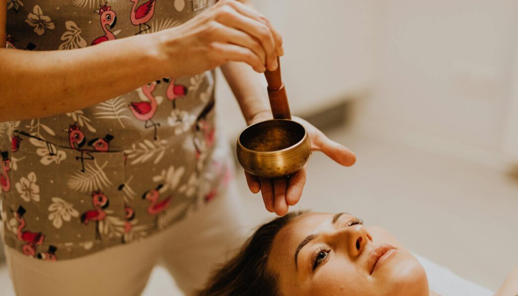 Benefits and Usage of Tibetan Singing Bowls for Stress Relief