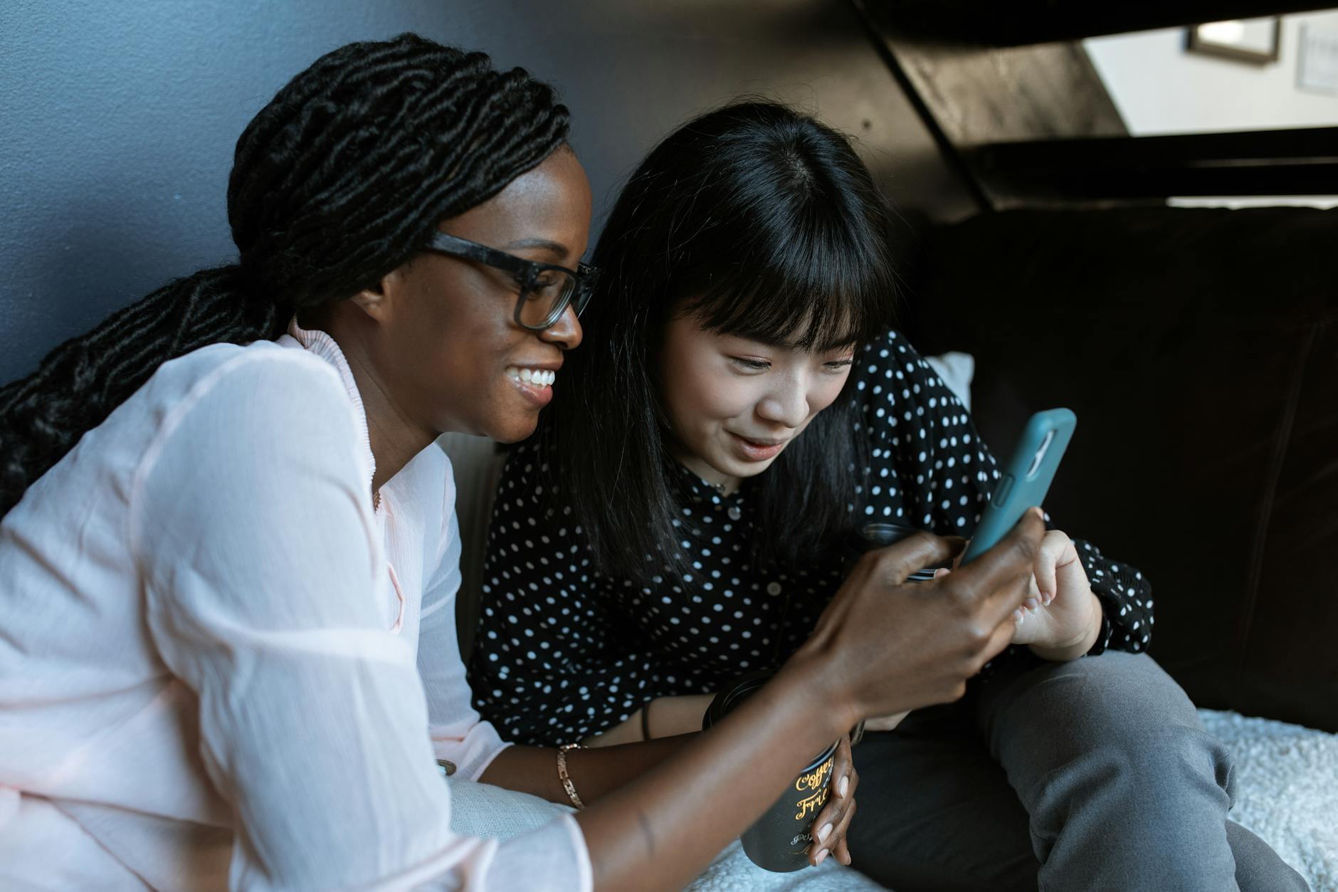 Tips from Therapists to Improve Your Friendship Skills