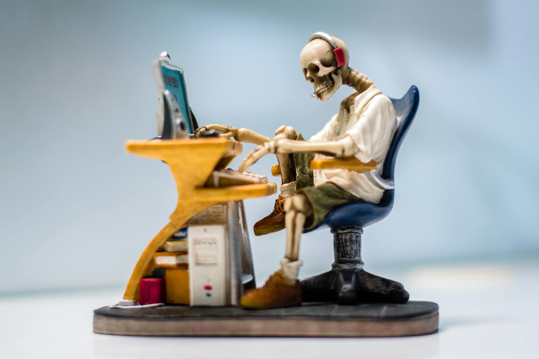 Use Task Snacking to Overcome Procrastination and Manage Big Projects