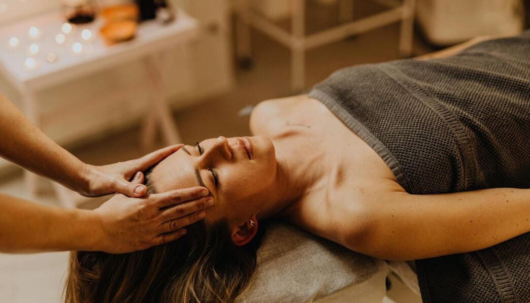 Best Essential Oils for Stress Relief and Their Uses
